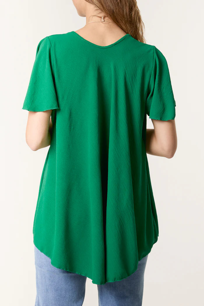 GREEN NECKLACE V-NECK ANGEL SLEEVE TOP SIZE 10-16