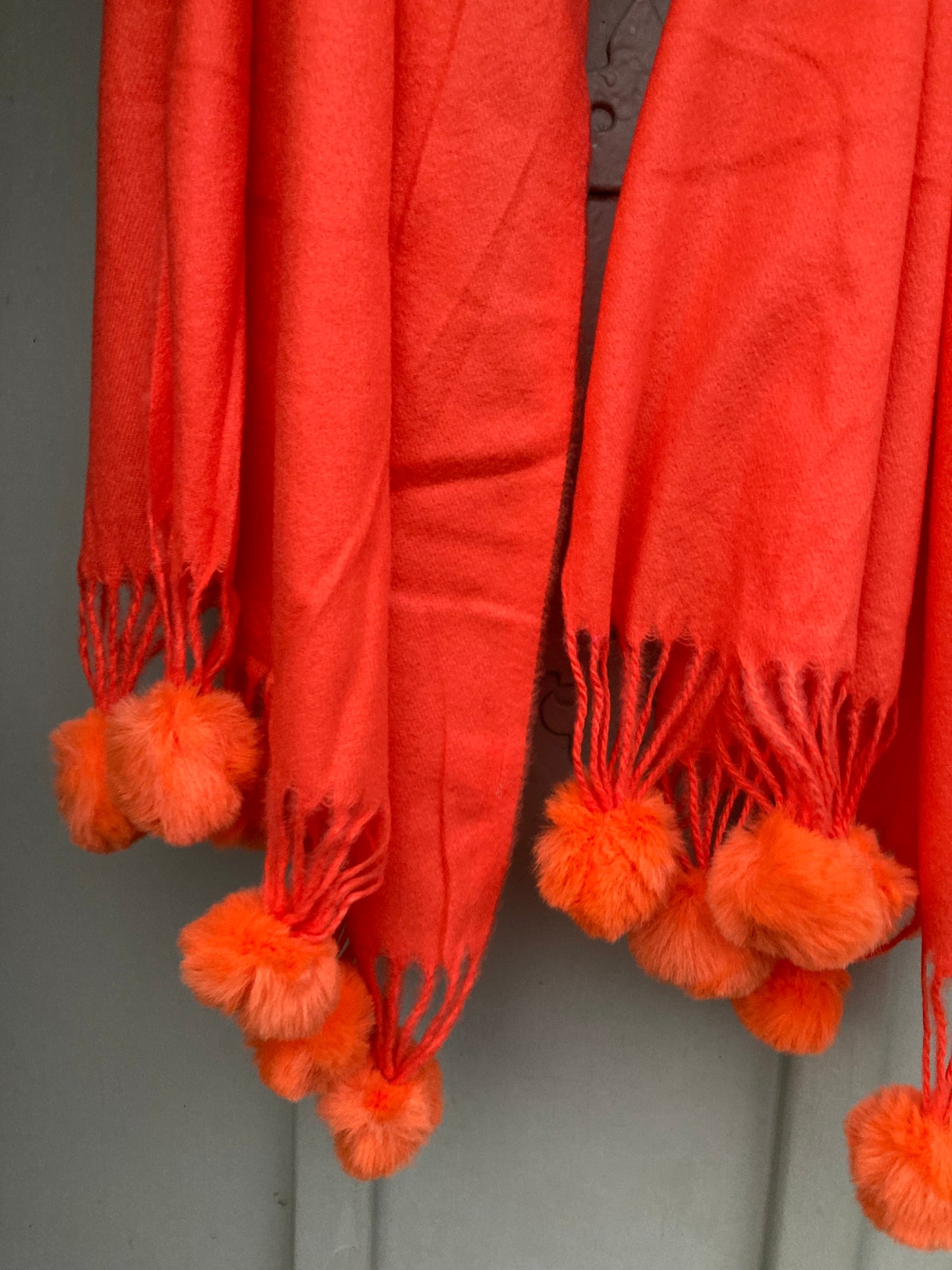 🍁🍂 Orange Pom scarf