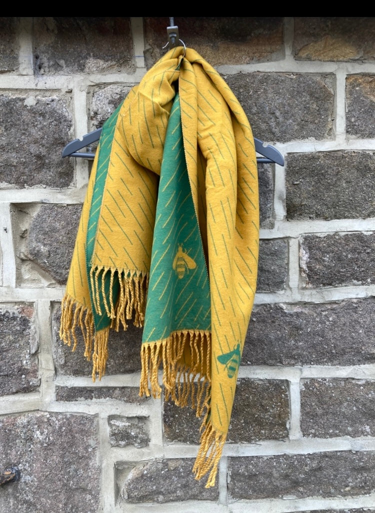 🍁🍂 Mustard green cashmere bee scarf