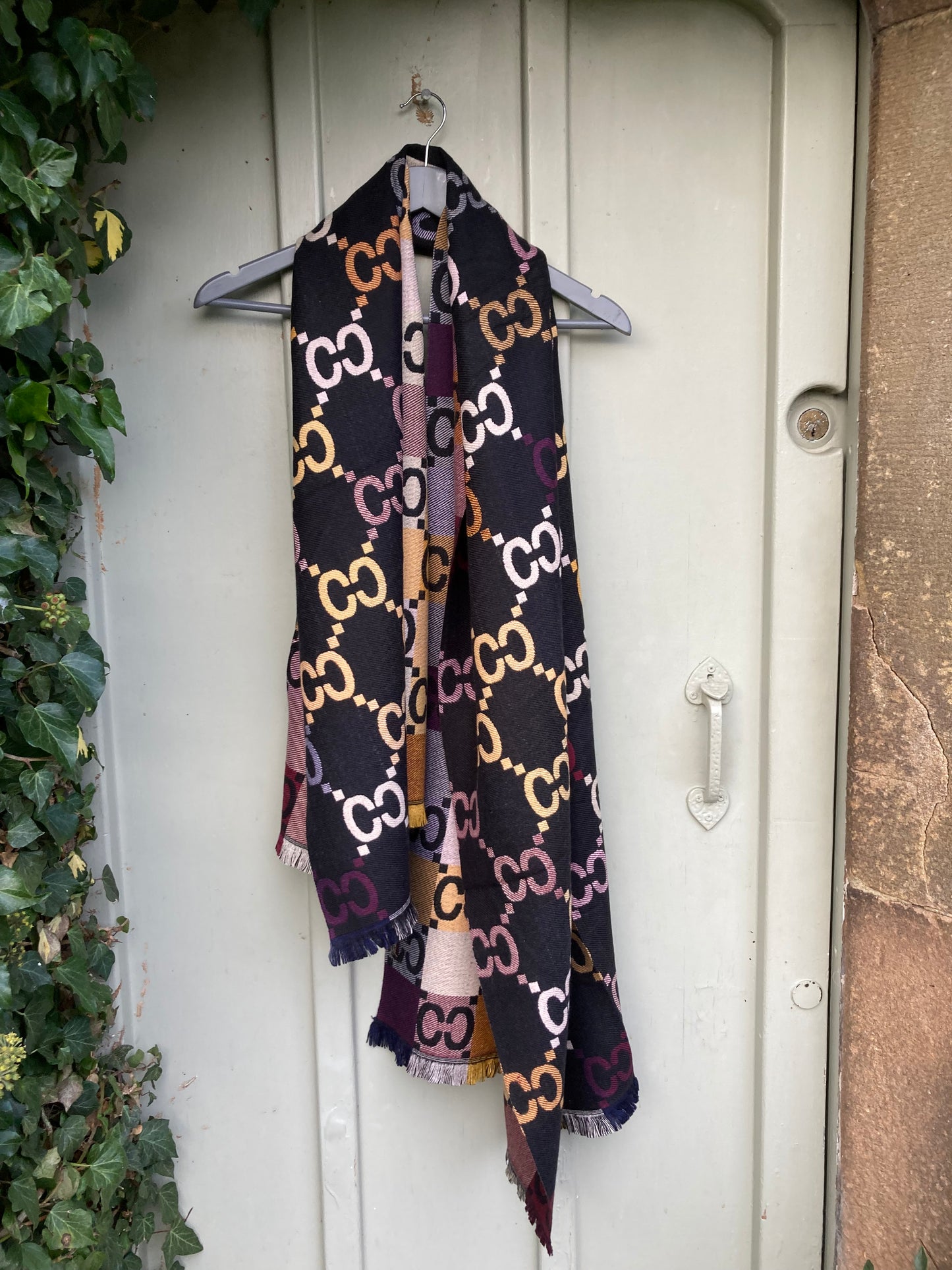 🍁🍂 Black pattern scarf