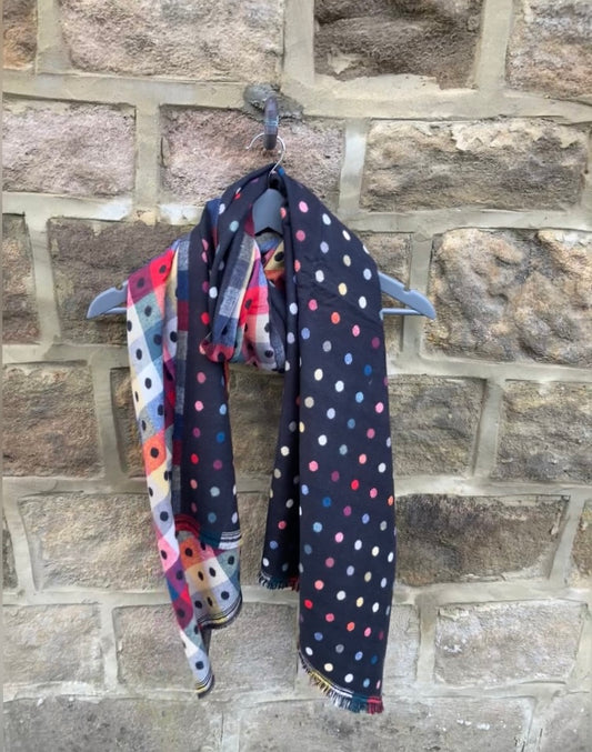 🍁🍂 Black spot scarf