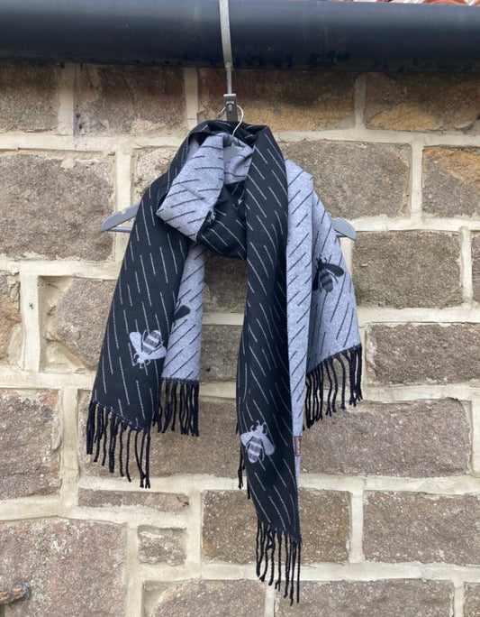 🍁🍂 Black grey cashmere bee scarf
