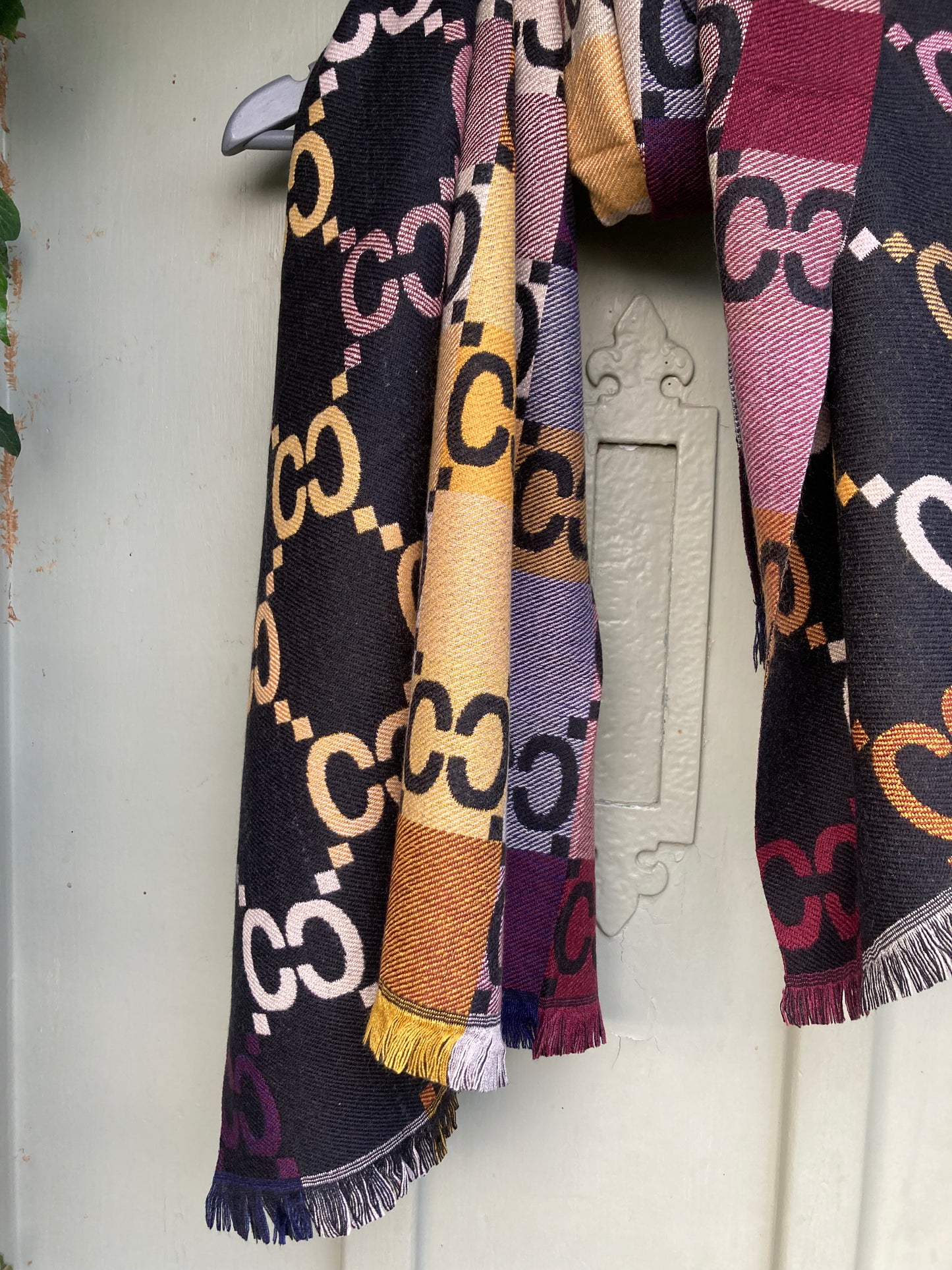 🍁🍂 Black pattern scarf