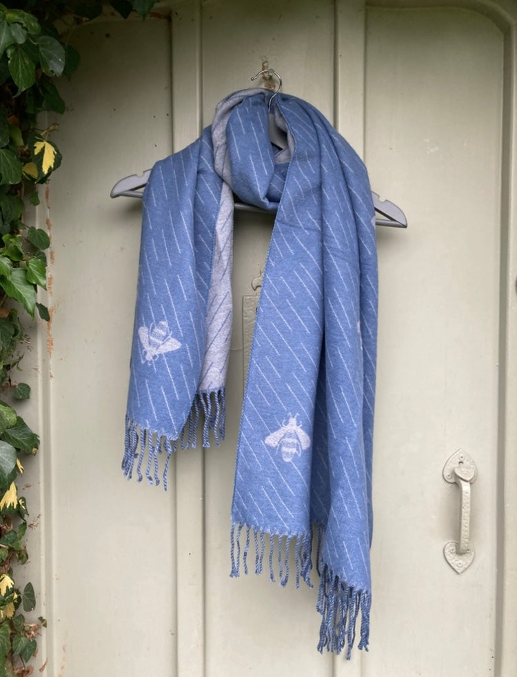 🍁🍂 Blue grey cashmere bee scarf