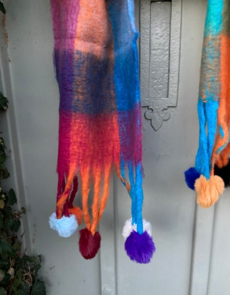 🍁🍂 Pom check scarf