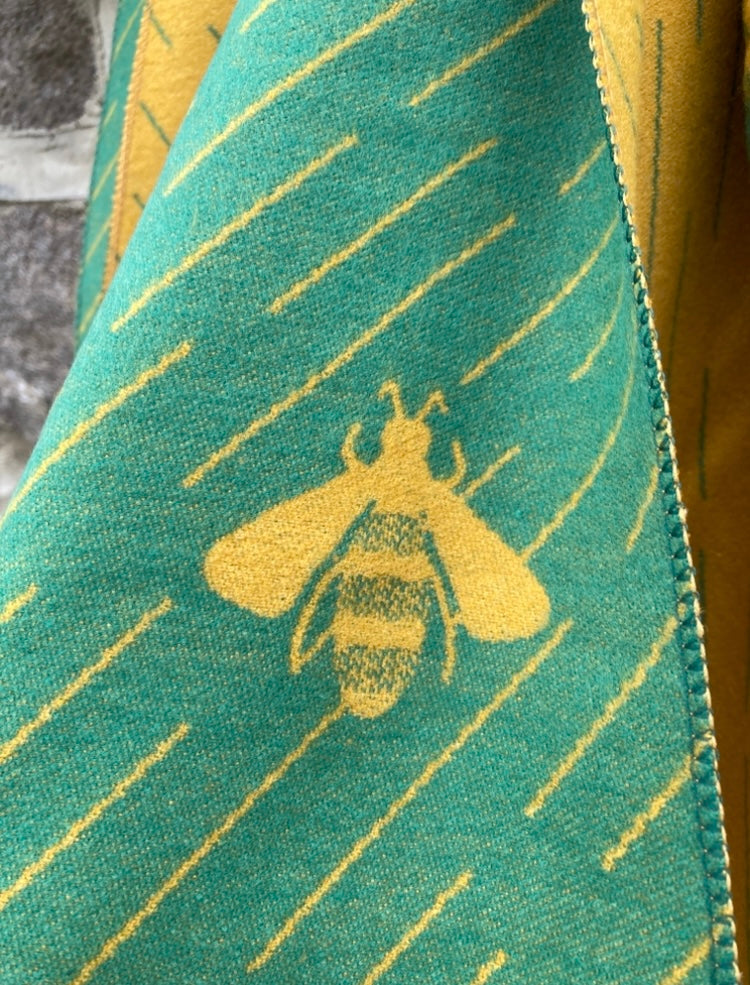 🍁🍂 Mustard green cashmere bee scarf