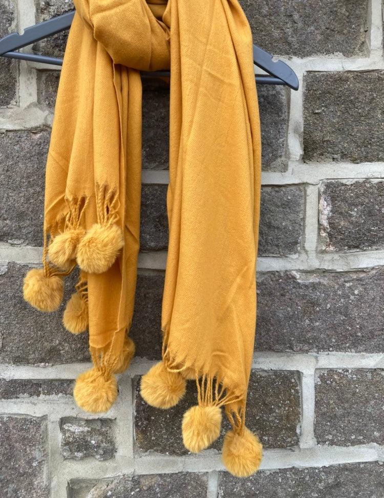 🍁🍂 Mustard Pom scarf