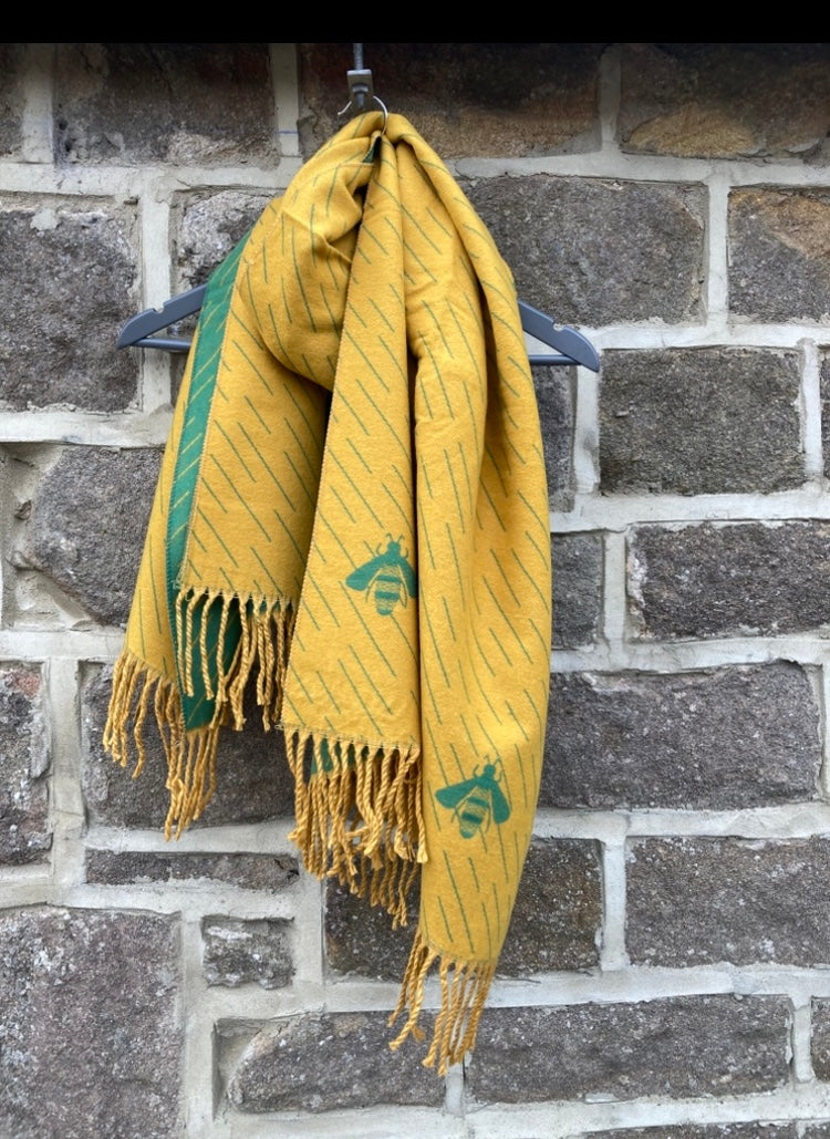 🍁🍂 Mustard green cashmere bee scarf