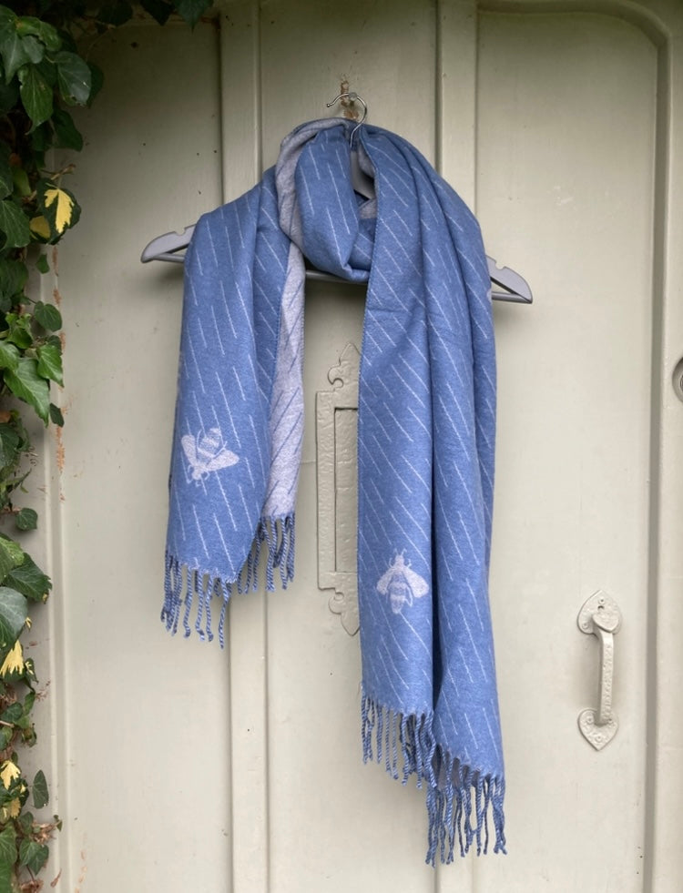 🍁🍂 Blue grey cashmere bee scarf