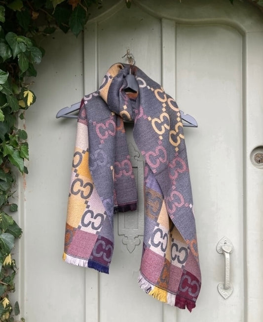 🍁🍂 Grey pattern scarf